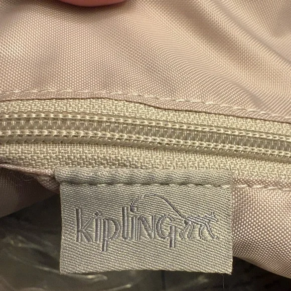 Kipling Pahneiro handbag in an artistic flower print - Picture 8 of 9